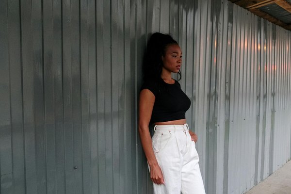 Revamp your winter style: master texture mixing for trendy uk fashion overhauls